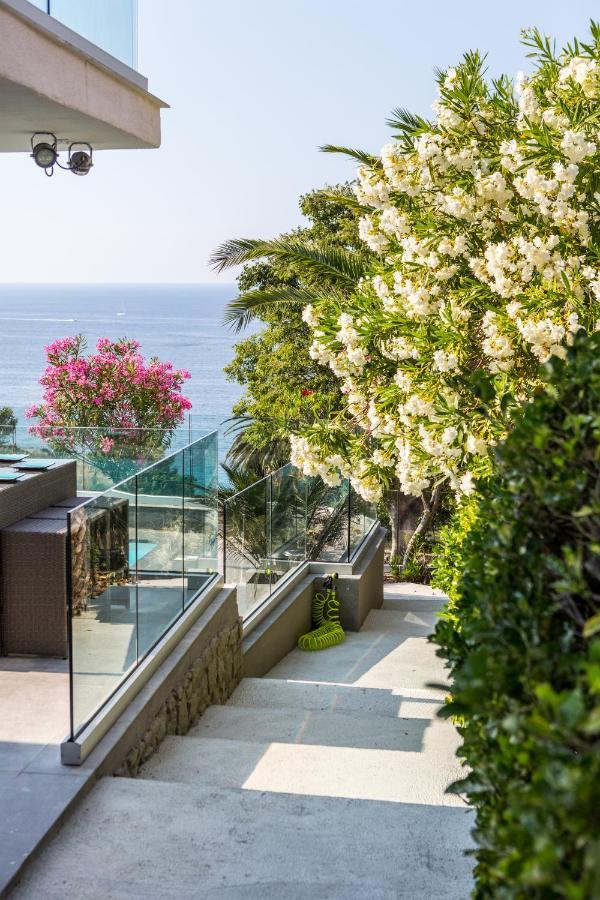 Hotel Villa R كالفي المظهر الخارجي الصورة