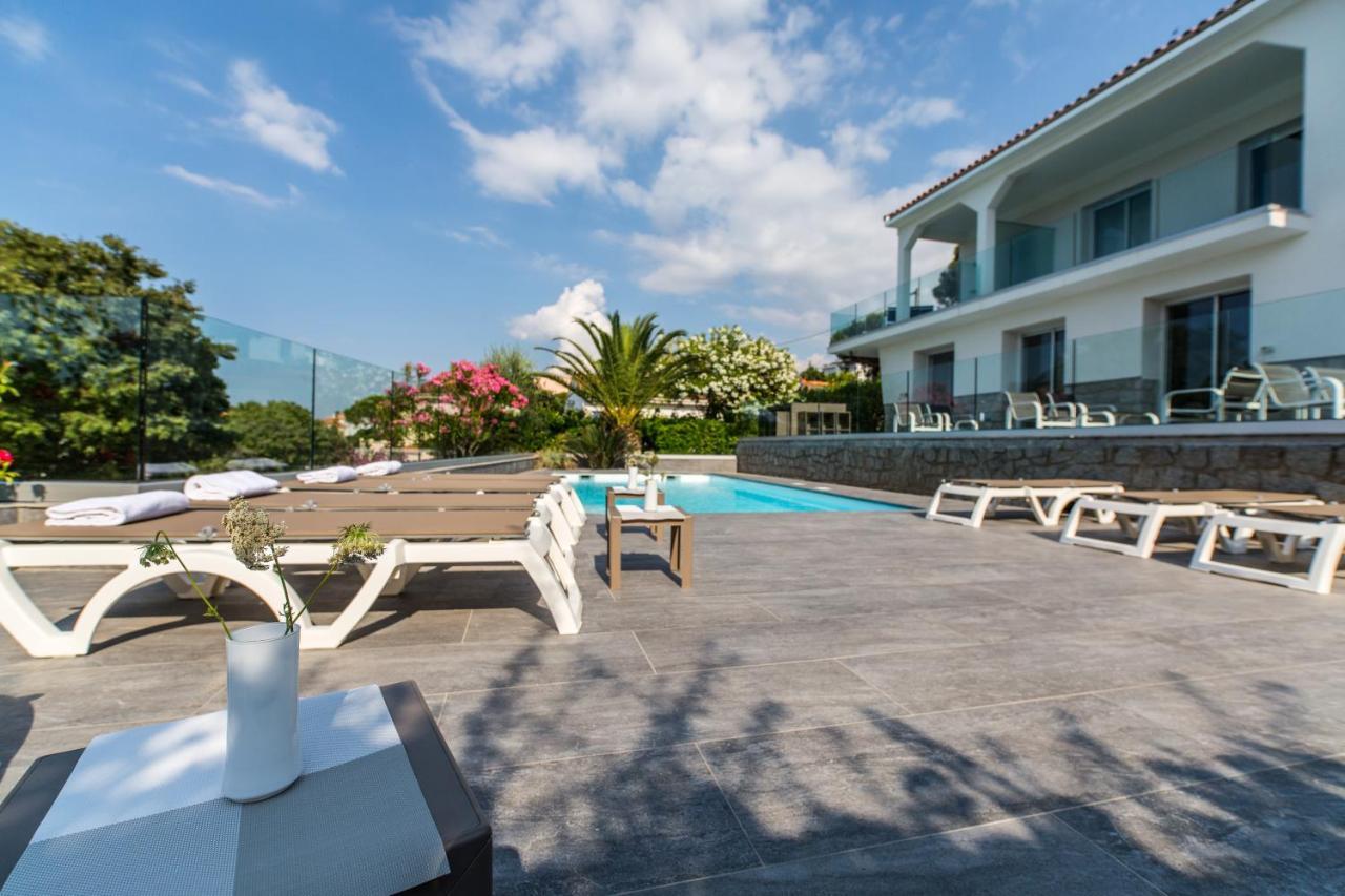 Hotel Villa R كالفي المظهر الخارجي الصورة