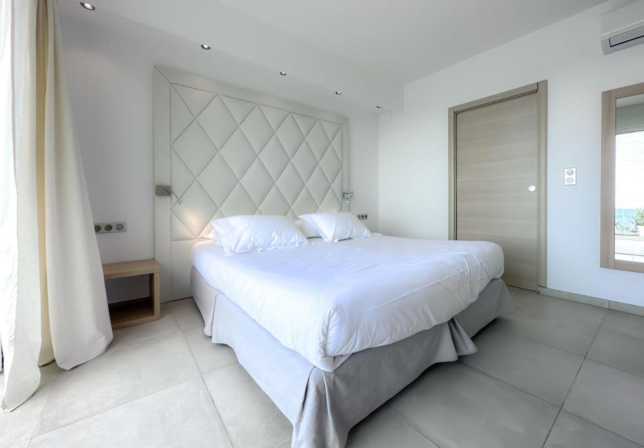 Hotel Villa R كالفي المظهر الخارجي الصورة