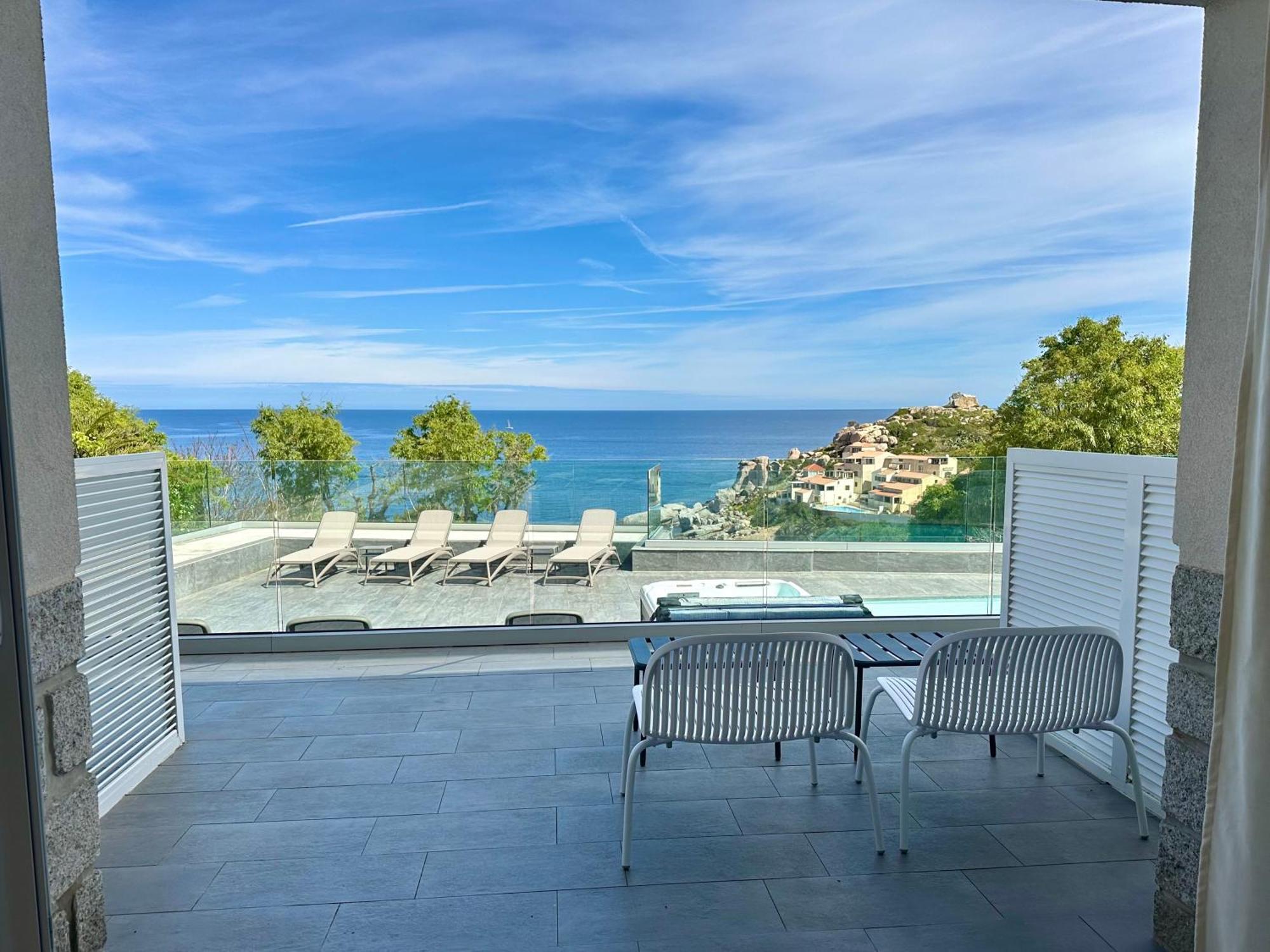 Hotel Villa R كالفي المظهر الخارجي الصورة